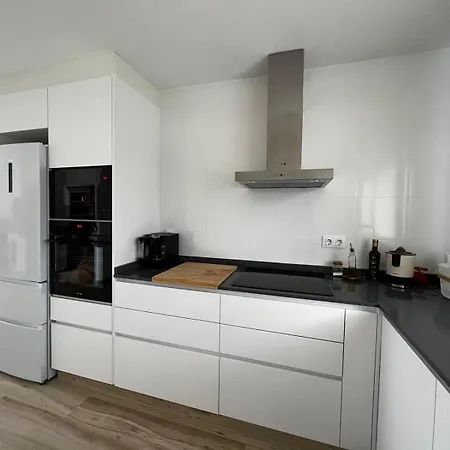 Acogedora Casa Con Piscina ليريا