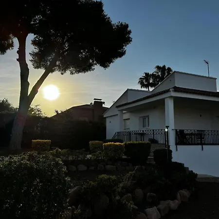 Nyaraló Acogedora Casa Con Piscina