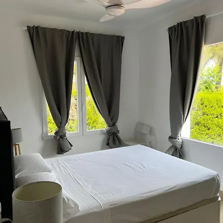 Acogedora Casa Con Piscina بيت للعطل