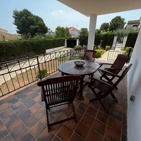 Acogedora Casa Con Piscina