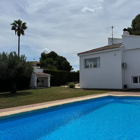 Acogedora Casa Con Piscina بيت للعطل ليريا